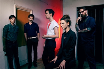 Fanfarlo, Cuchillo y Beach Beach se suman al Deleste