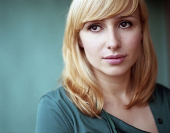 Zahara danza al son que le dictes