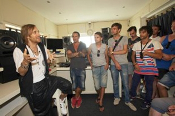 Cuarto episodio de la serie "Residency" por Burn Energy Drink