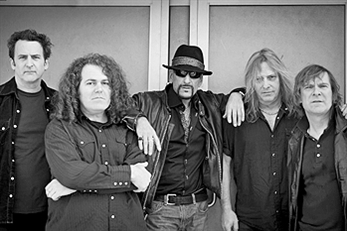 Manitoba en el club del Niemeyer