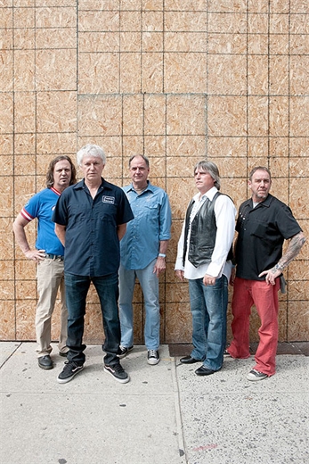 Escucha un adelanto del nuevo disco de Guided By Voices