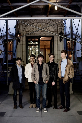 Tema de Ducktails junto a Oneohtrix Point Never