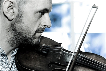 Duncan Chisholm en Avilés