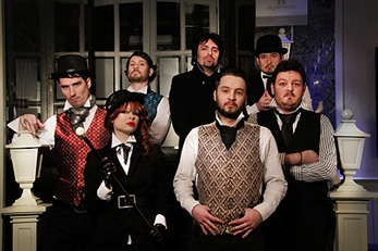 Queen Bitch presenta su primer disco