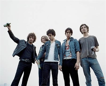 30 segundos del single de The Strokes