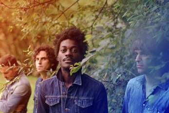 Zenttric estrenan disco y clip