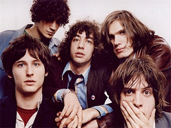 Los Strokes comparten su primer single