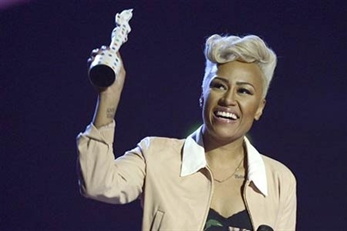 Los Brit Awards encumbran a Emeli Sandé