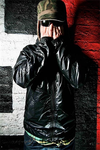 Kode9 comparte sus mixes en Soundcloud