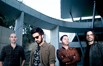 Clip de Cyan en acústico