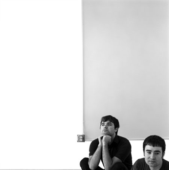 The Postal Service se parodian con sus amigos