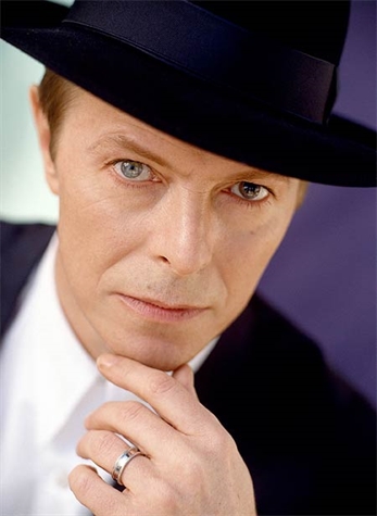 Noel Gallagher asegura que Bowie tiene otro disco en la recámara