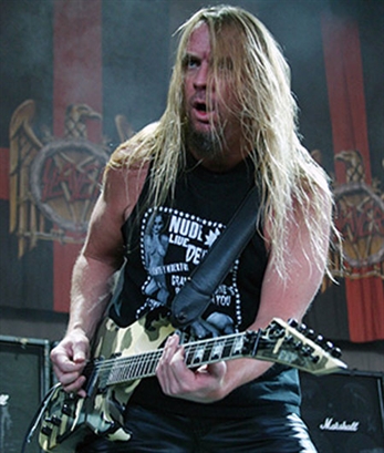 Fallece Jeff Hanneman de Slayer