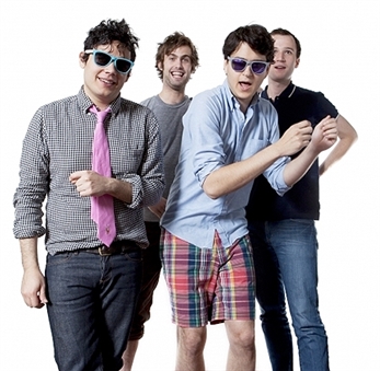 Lyrics video para otro tema de Vampire Weekend