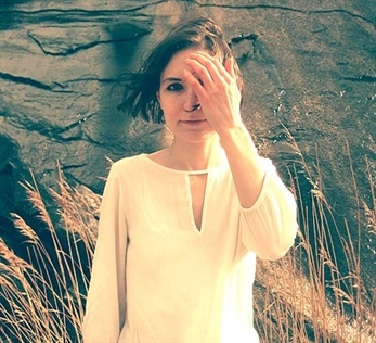 Estrenamos en exclusiva "The Weighing Of The Heart", lo nuevo de Colleen