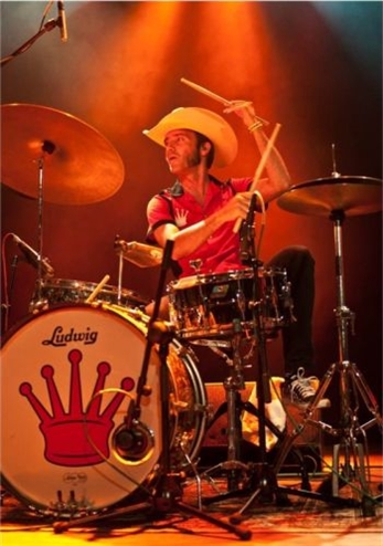 Exposición de fotografias de rock en la Sala de la Muralla de Baluarte