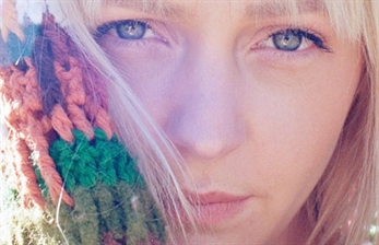 Escucha el nuevo álbum de Laura Marling