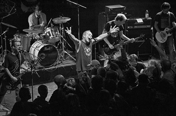 El CSO Kike Mur presenta el Concierto Punk para Bichos Raros