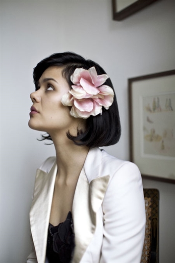 Bat For Lashes y Toy unen fuerzas