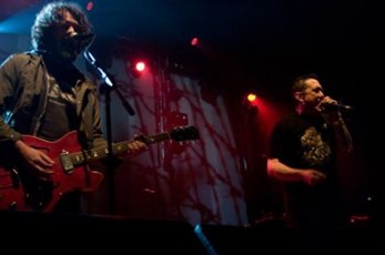 Fermin Muguruza y Gorka Urbizu nos regalan una colaboración en directo