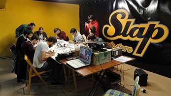 Taller de pedales de efecto delay en Santander