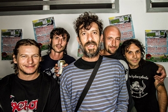 Manolo Kabezabolo y Los Ke No Dan Pie Kon Bolo, Gen y Proyecto Hombre en el Arena Rock