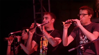 Esfendemos la Tierra, por los pueblos vivos