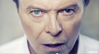 Un solitario Bowie en el vídeo de “Valentine’s Day”