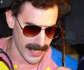 Borat no será Freddie Mercury