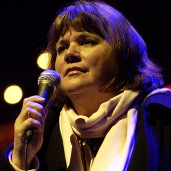 Linda Ronstadt revela su enfermedad