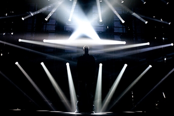 Vitalic presenta su directo en Asturias