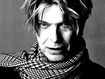 David Bowie: "El hombre que vendió el mundo"