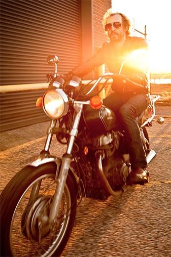 Phosphorescent versionan a Vampire Weekend