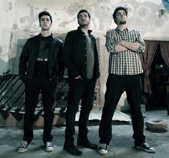 Pablo Aragüés presenta su largometraje "Vigilo el camino" con música