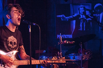 Tumba Swing la vuelve a liar