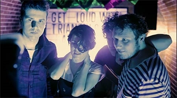 Triángulo de Amor Bizarro promocionan su concierto de Madrid con un vídeo