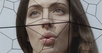 Videoclip de Delorean para "Unhold"