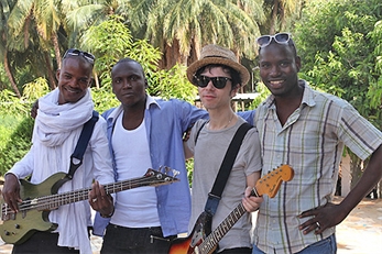 Damon Albarn, Brian Eno y Nick Zinner productores de un álbum con músicos africanos