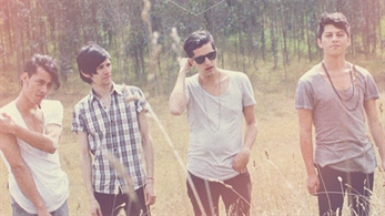 Telebit estrena vídeo para “Caer”