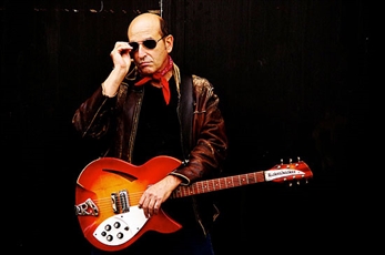 Paul Collins y Los Chicos en el club del Niemeyer