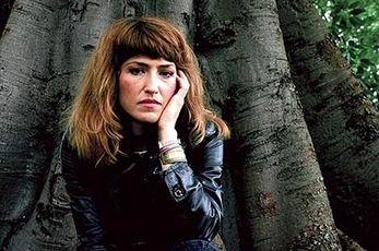 "The Classic", el nuevo single de Joan As Police Woman