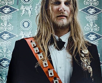 Venetian Snares por partida doble