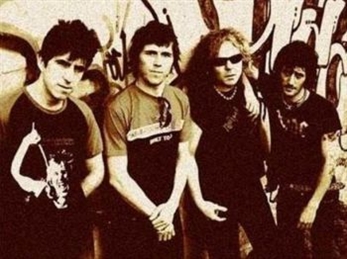 Le Bukowski celebra sus 25 años