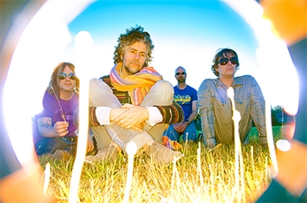 The Flaming Lips siguen haciendo versiones