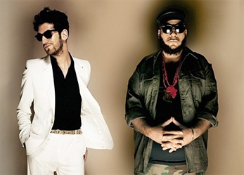Chromeo y Toro y Moi juntos