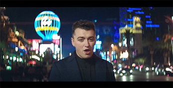 Sam Smith se traslada a Las Vegas en “Money On My Mind”