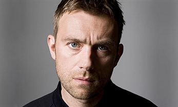 “Lonely Press Play”, nuevo tema de Damon Albarn