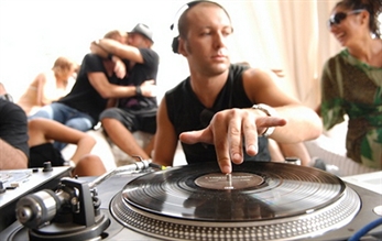 El Electro Weekend 2014 anuncia sus primeros nombres