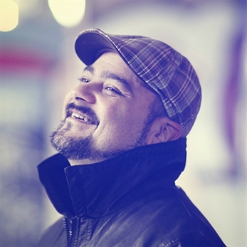 “Los viajes inmóviles”, la poesía oral interpretada de Nach