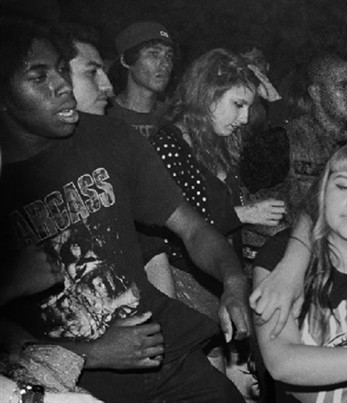 "Livingoffthewall", documentales y punk